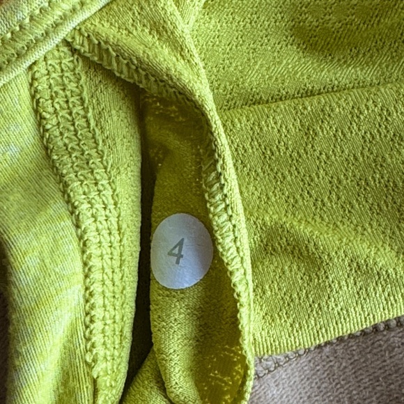 Lululemon No Limits Tank Split Pea / Heathered Split Pea Size 4 - Picture 13 of 13